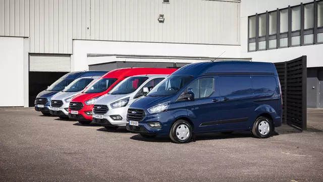 Ford Transit Custom versions