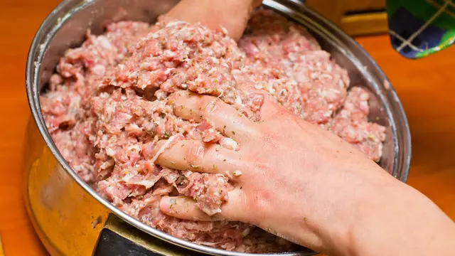 How to make sausage in 5 easy steps