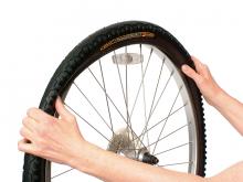 How to fit a new bike tire: step 4
