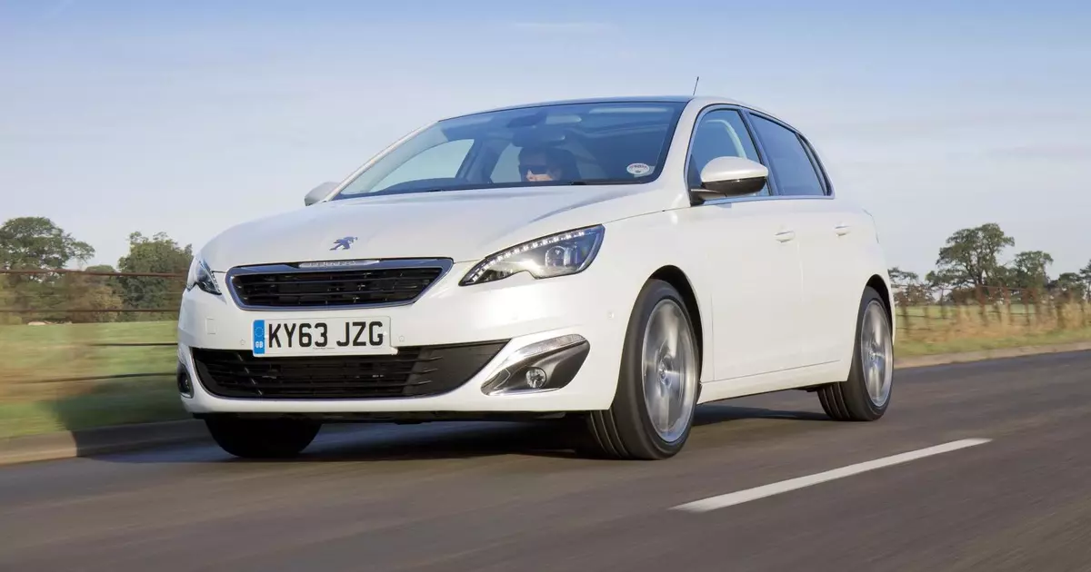 Peugeot 308: which one should you choose?