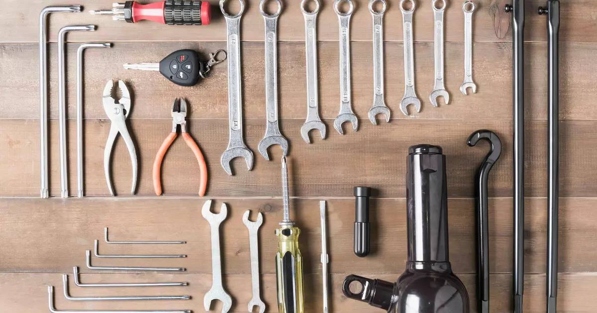 Car maintenance tools: what to buy?