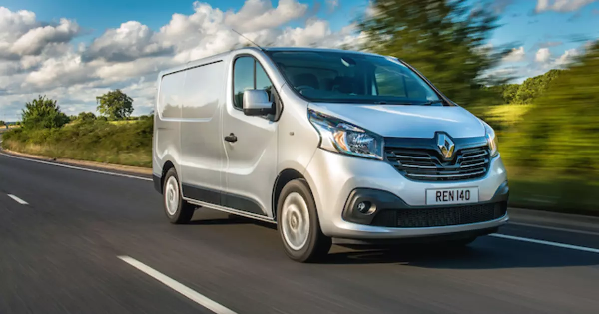Buy Renault Pkw RENAULT Trafic 2.0 dCi, EZ 2014 closed box van by