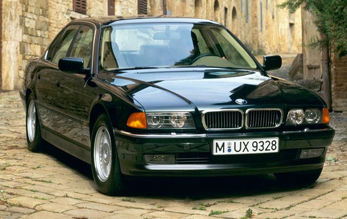 01 BMW 7 Series (E38) 