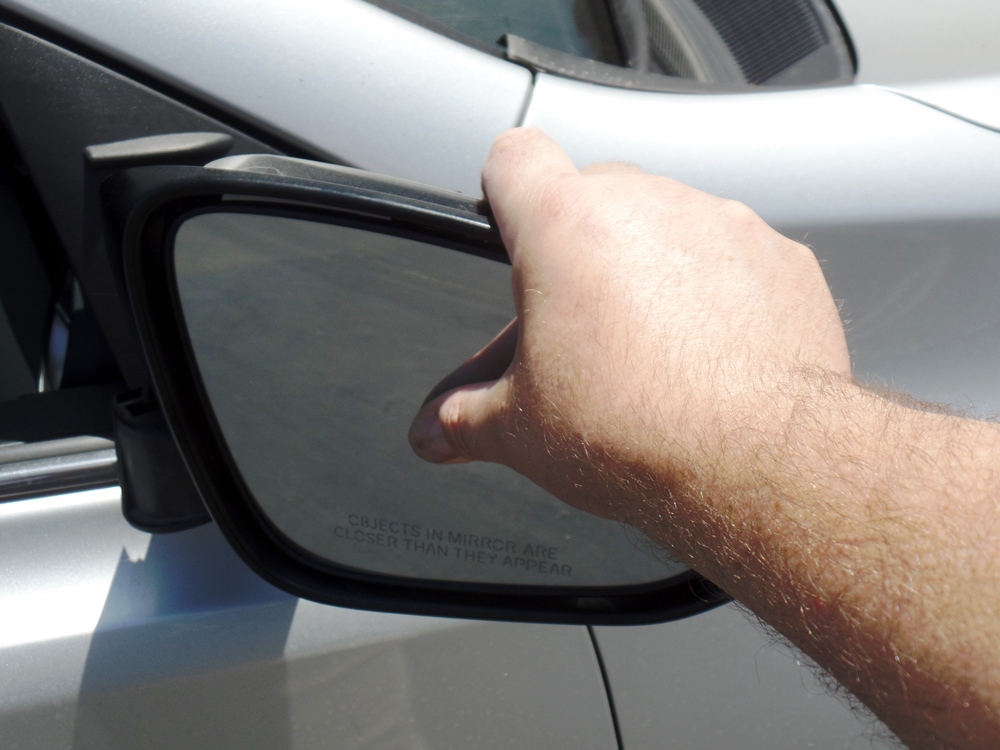 How to: REPAIR a VW SIDE MIRROR, 2x Trembling wing MIRRORs glued