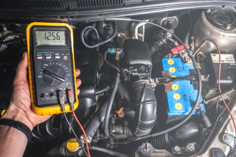 how to test battery cca with multimeter