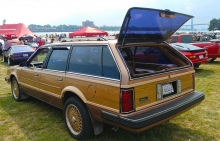 Faux wood paneled Pontiac 6000 Safari wagon with 3rd row seat