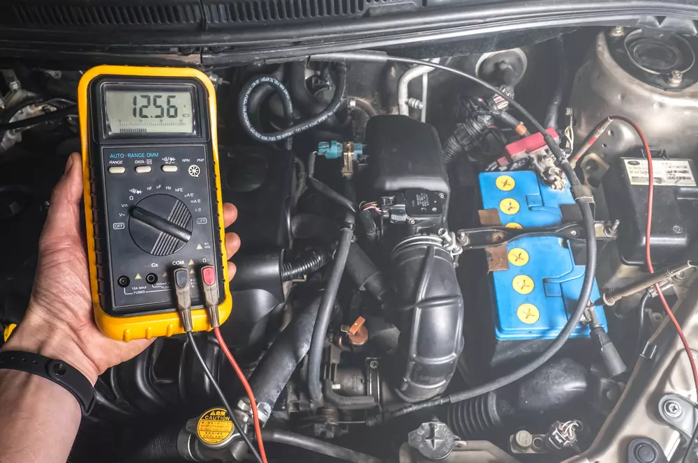 Car 2024 battery voltage